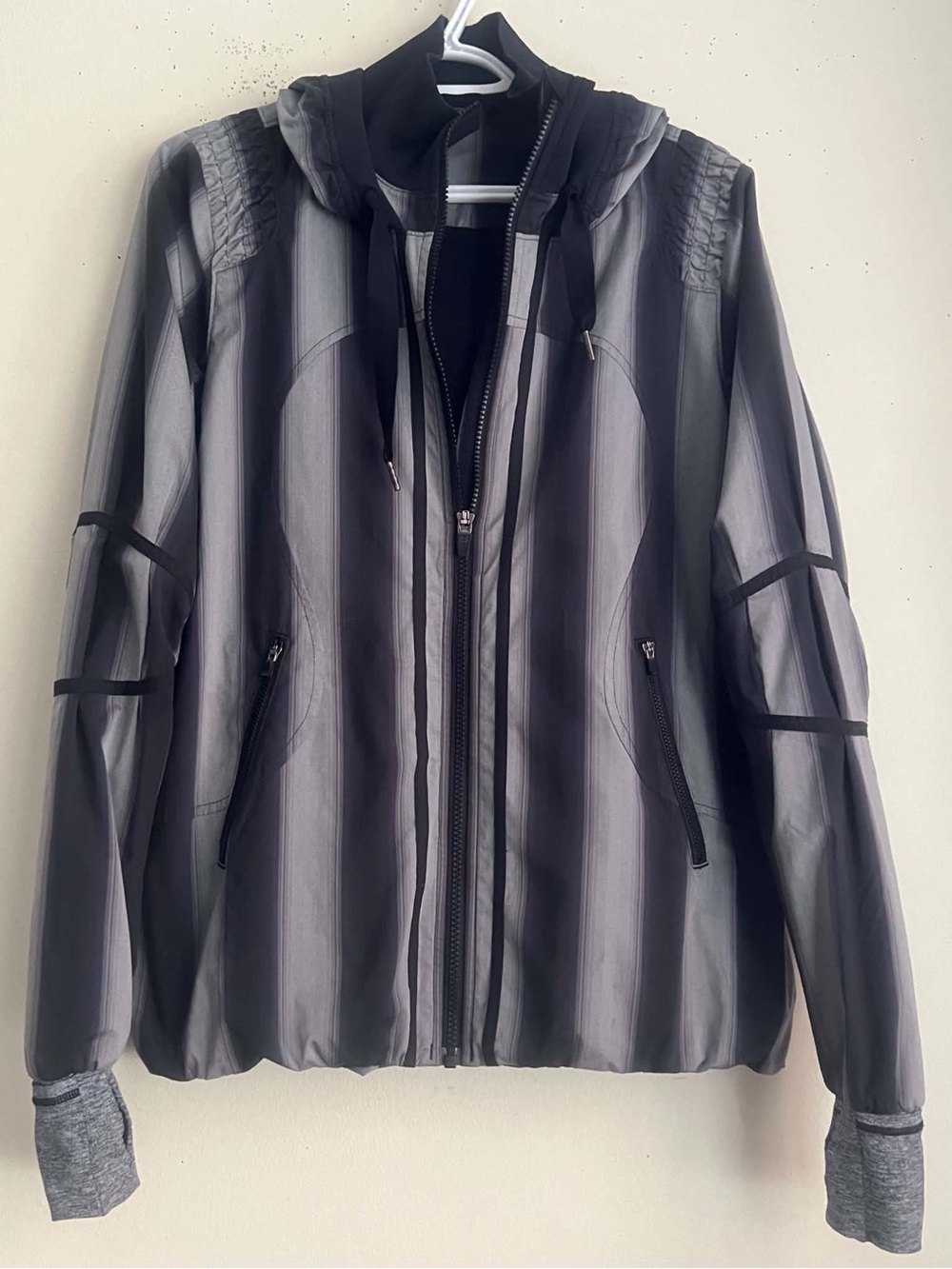 lululemon Stride Jacket Women's Hooded Jacket Black & Gray